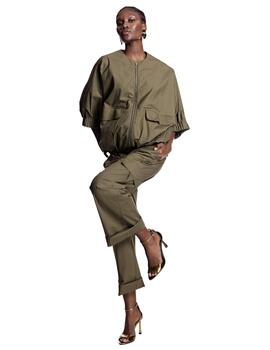 Alba Conde Bomber verde kaki