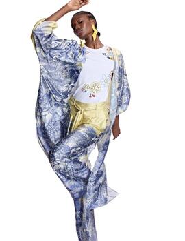 Alba Conde Kimono satinado estampado paisaje azul