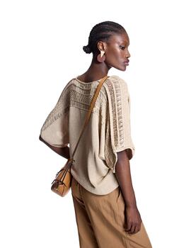 Alba Conde Jersey beige de punto manga corta