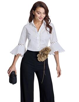 Alba Conde Camisa blanca detalle pasamanería