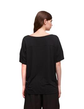 Aldo Martins Camiseta cuello pico Negra detalles