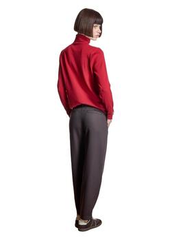 Alba Conde Pantalón Marrón con pinzas corte carrot