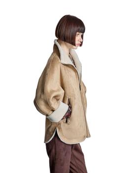 Alba Conde Cazadora reversible doble faz Beige
