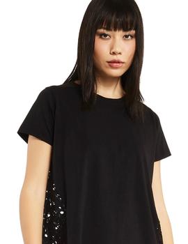 T-shirt with lace embroidery 