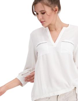 BLUSA MANGA TRES CUARTOS Y PEDRERÍA EN BLANCO ROTO