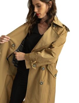 Alba Conde Gabardina Camel